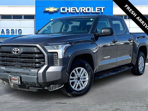 Used 2022 Toyota Tundra SR5 image 3