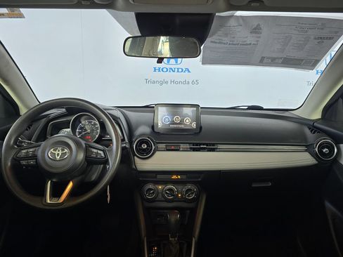Used 2019 Toyota Yaris L FWD image 5