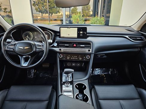 Used 2025 Genesis G70 2.5T image 22