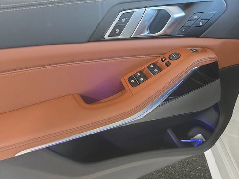 New 2026 BMW X5 sDrive40i image 14