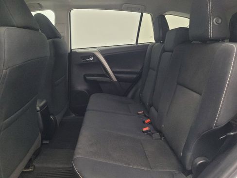 Used 2018 Toyota RAV4 XLE FWD image 18
