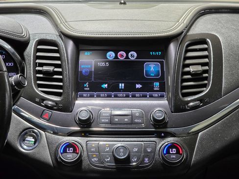 Used 2015 Chevrolet Impala LTZ FWD image 25