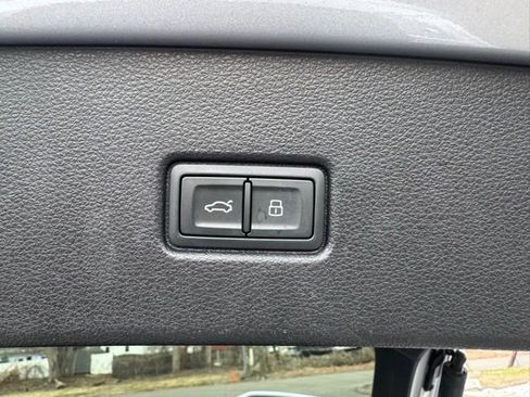 Certified 2023 Audi Q5 2.0T Premium Plus w/ Premium Plus Package image 28