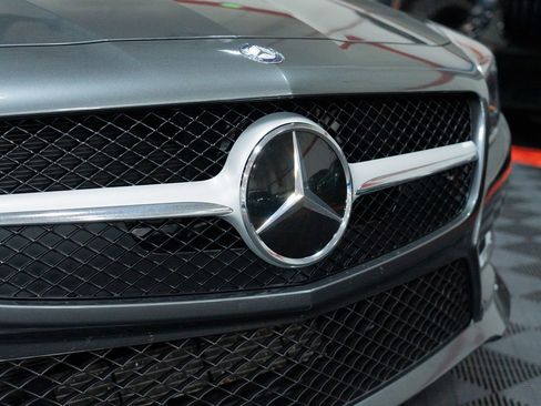 Used 2013 Mercedes-Benz SL 550 image 14