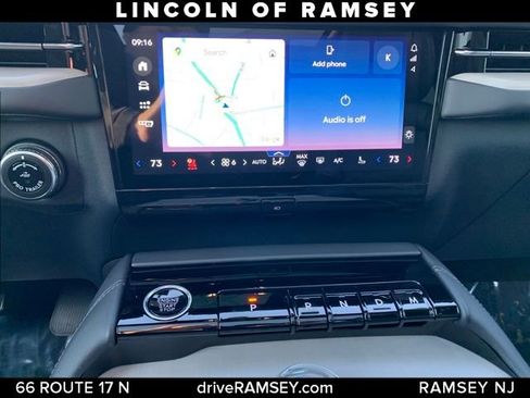 Used 2025 Lincoln Navigator Reserve w/ Jet Appearance Package image 18