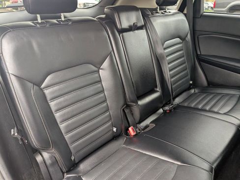 Used 2017 Ford Edge SEL w/ Equipment Group 201A AWD/4WD image 18
