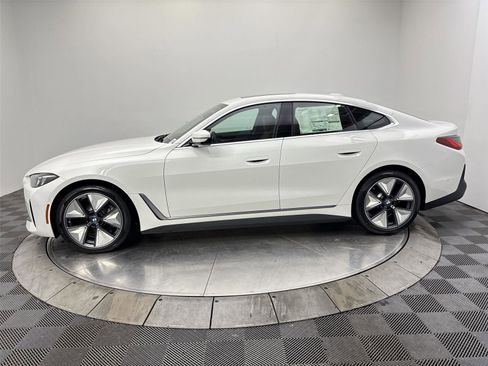 Used 2025 BMW i4 xDrive40i w/ Premium Package image 16