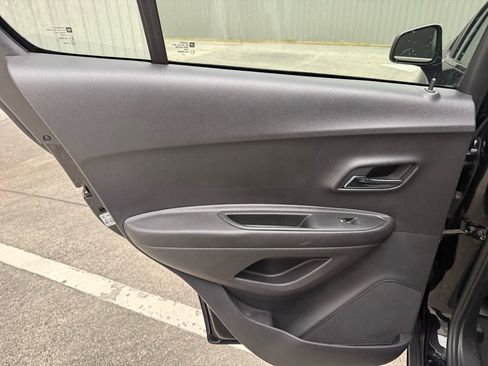 Used 2020 Chevrolet Trax LT w/ Driver Confidence Package image 24