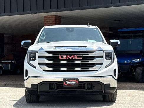 Used 2023 GMC Sierra 1500 SLE AWD/4WD image 2