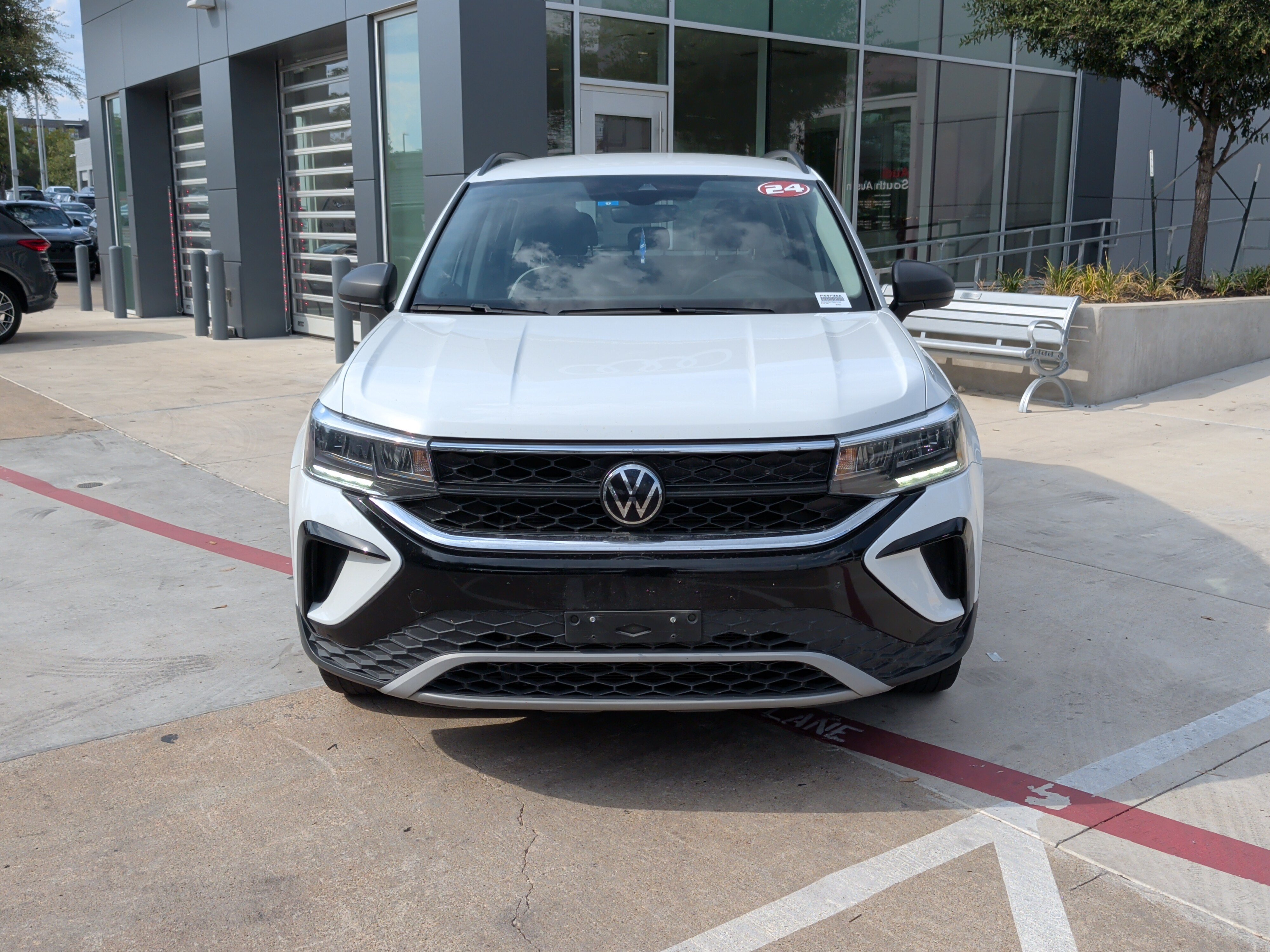 Used 2024 Volkswagen Taos S FWD image 3