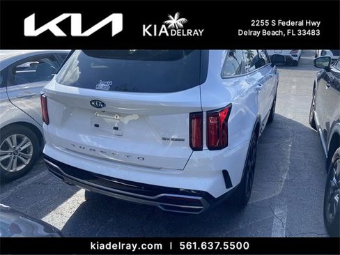 Used 2021 Kia Sorento SX image 3