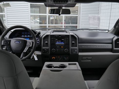 Used 2019 Ford F250 XL w/ Power Equipment Group image 10