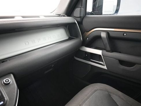 Used 2020 Land Rover Defender 110 SE AWD/4WD image 9