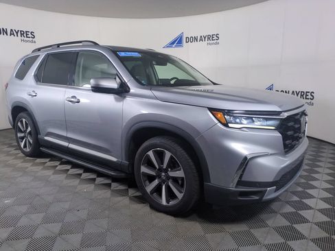 Certified 2023 Honda Pilot Touring image 11