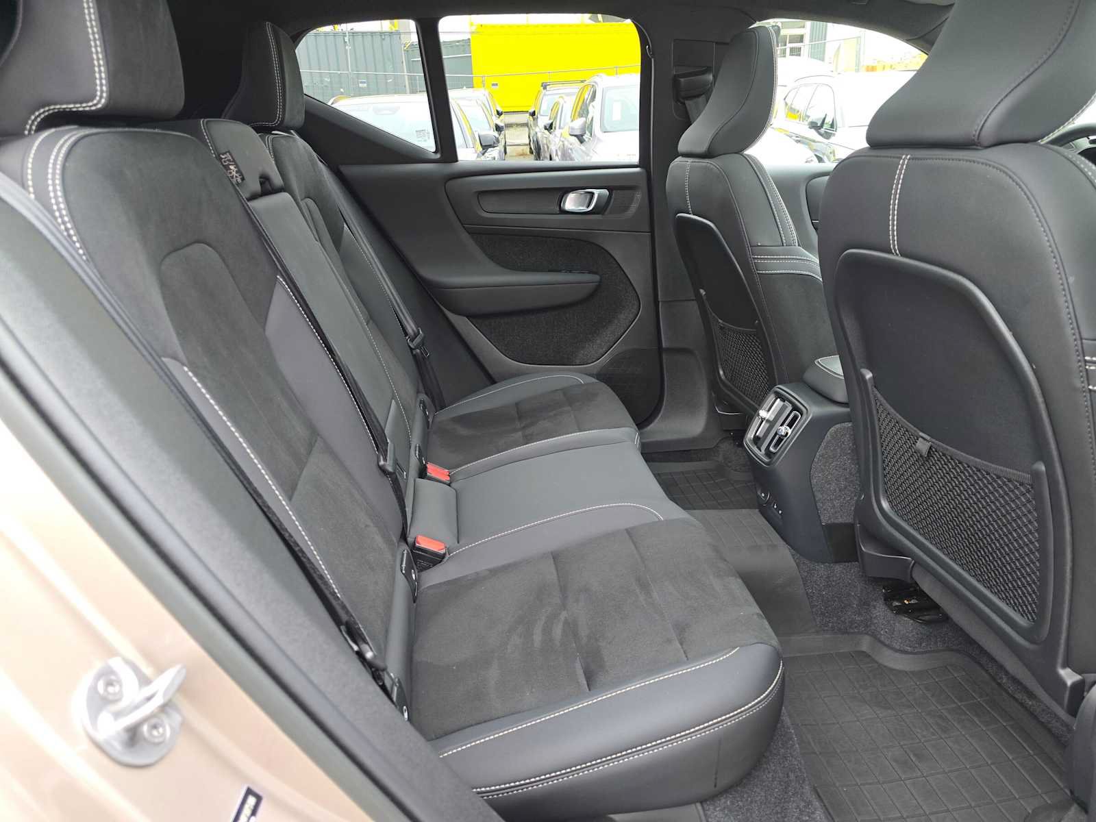 Certified 2023 Volvo XC40 Recharge Ultimate w/ Protection Package Premier AWD/4WD image 13