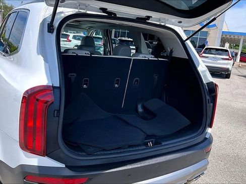 Used 2020 Kia Telluride S w/ S 8 Passenger Seating Package FWD image 32