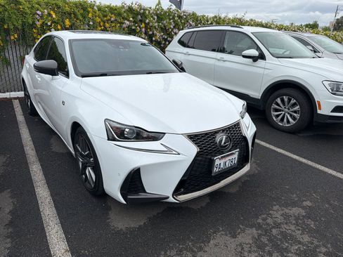 Used 2018 Lexus IS 300 F Sport image 2