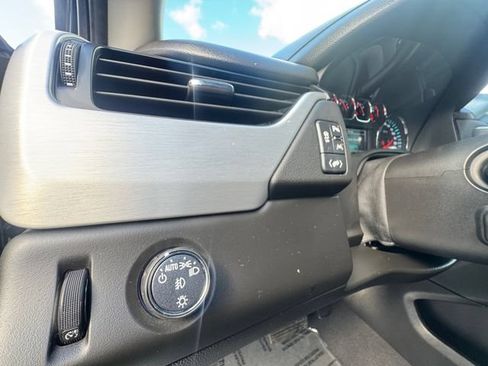 Used 2019 GMC Yukon XL SLT RWD image 6