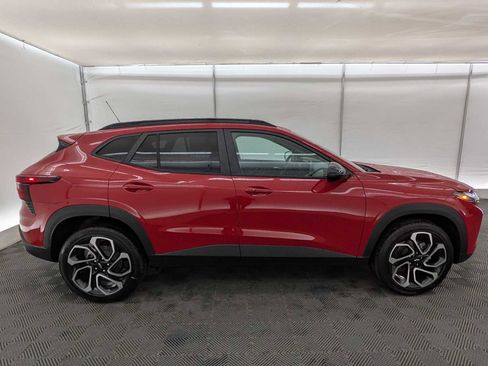 New 2026 Chevrolet Trax RS image 7