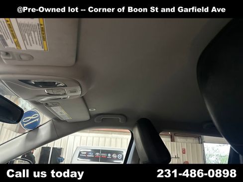 Used 2018 Jeep Compass Trailhawk w/ Leather Interior Group AWD/4WD image 15