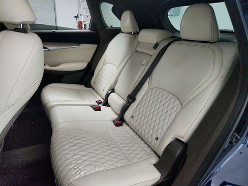 Used 2019 INFINITI QX50 Essential w/ Sensory Package FWD image 24