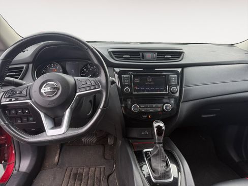 Used 2019 Nissan Rogue SV image 11