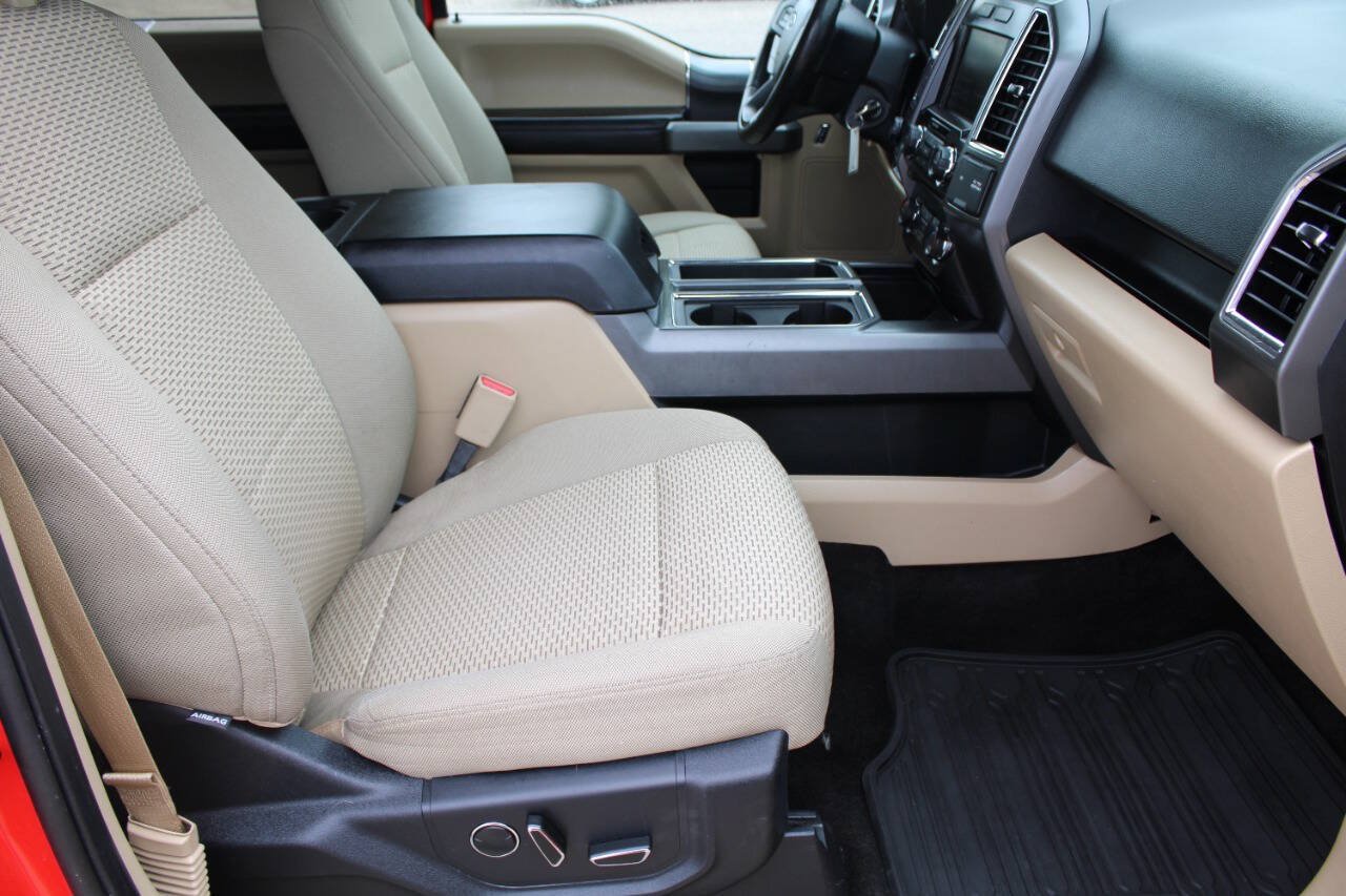 Used 2015 Ford F150 XLT w/ Equipment Group 302A Luxury AWD/4WD image 9