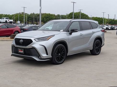 Used 2023 Toyota Highlander XSE image 10