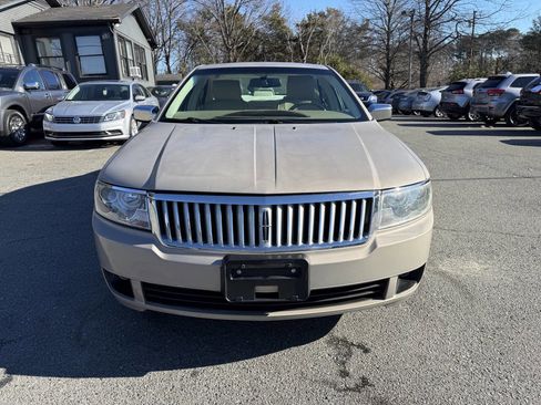 Used 2006 Lincoln Zephyr image 3
