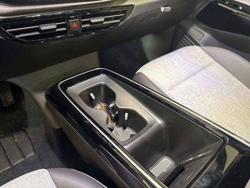New 2025 Volkswagen ID.4 Pro image 26