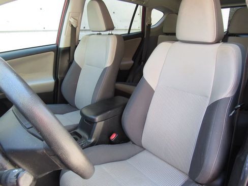 Used 2015 Toyota RAV4 XLE FWD image 11