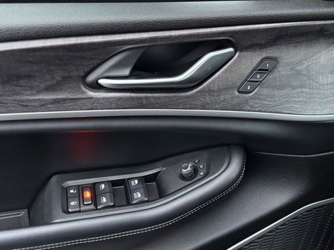 Used 2021 Jeep Grand Cherokee L Limited image 14