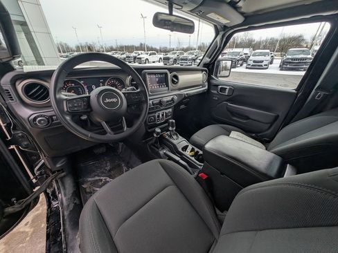 Used 2018 Jeep Wrangler Sport S image 14