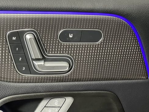 Used 2021 Mercedes-Benz GLB 250 image 13