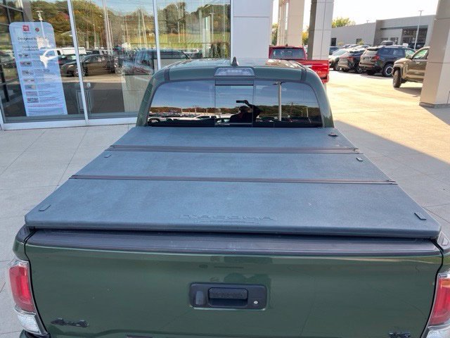 Used 2021 Toyota Tacoma Limited AWD/4WD image 29