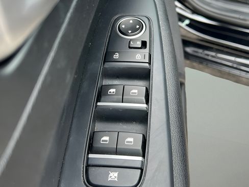 Used 2021 Kia Forte LXS FWD image 12