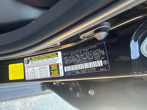Used 2021 Toyota Camry LE w/ Convenience Package FWD image 27