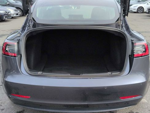 Used 2019 Tesla Model 3 Standard Range Plus image 33