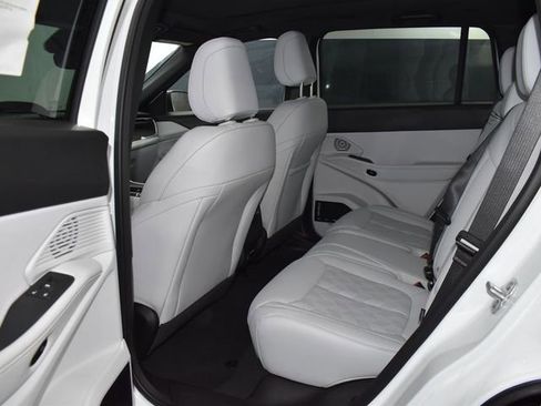 New 2026 Jeep Cherokee Overland image 41