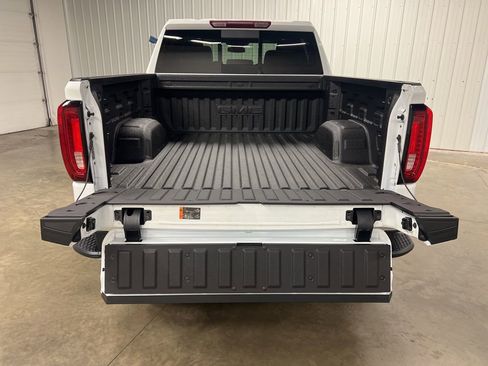 New 2026 GMC Sierra 1500 SLT w/ SLT Premium Plus Package image 6