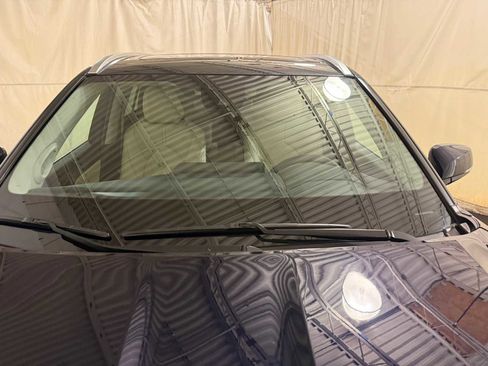 Used 2024 Toyota Highlander Limited image 14