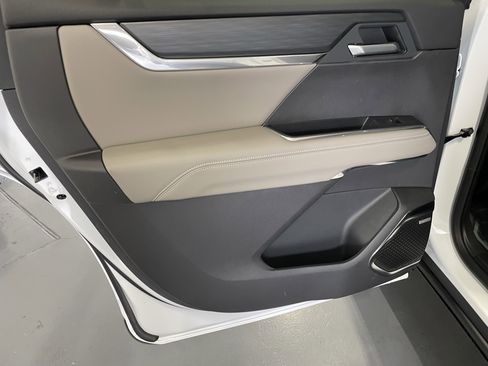 New 2026 GMC Acadia Elevation w/ Elevation Premium Package image 11