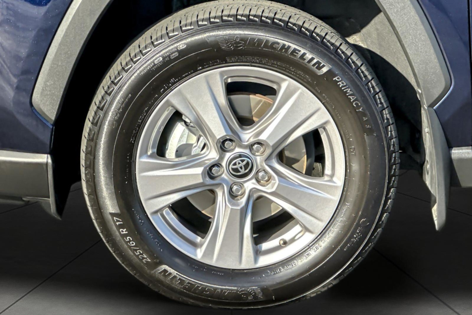 Certified 2025 Toyota RAV4 XLE FWD image 25