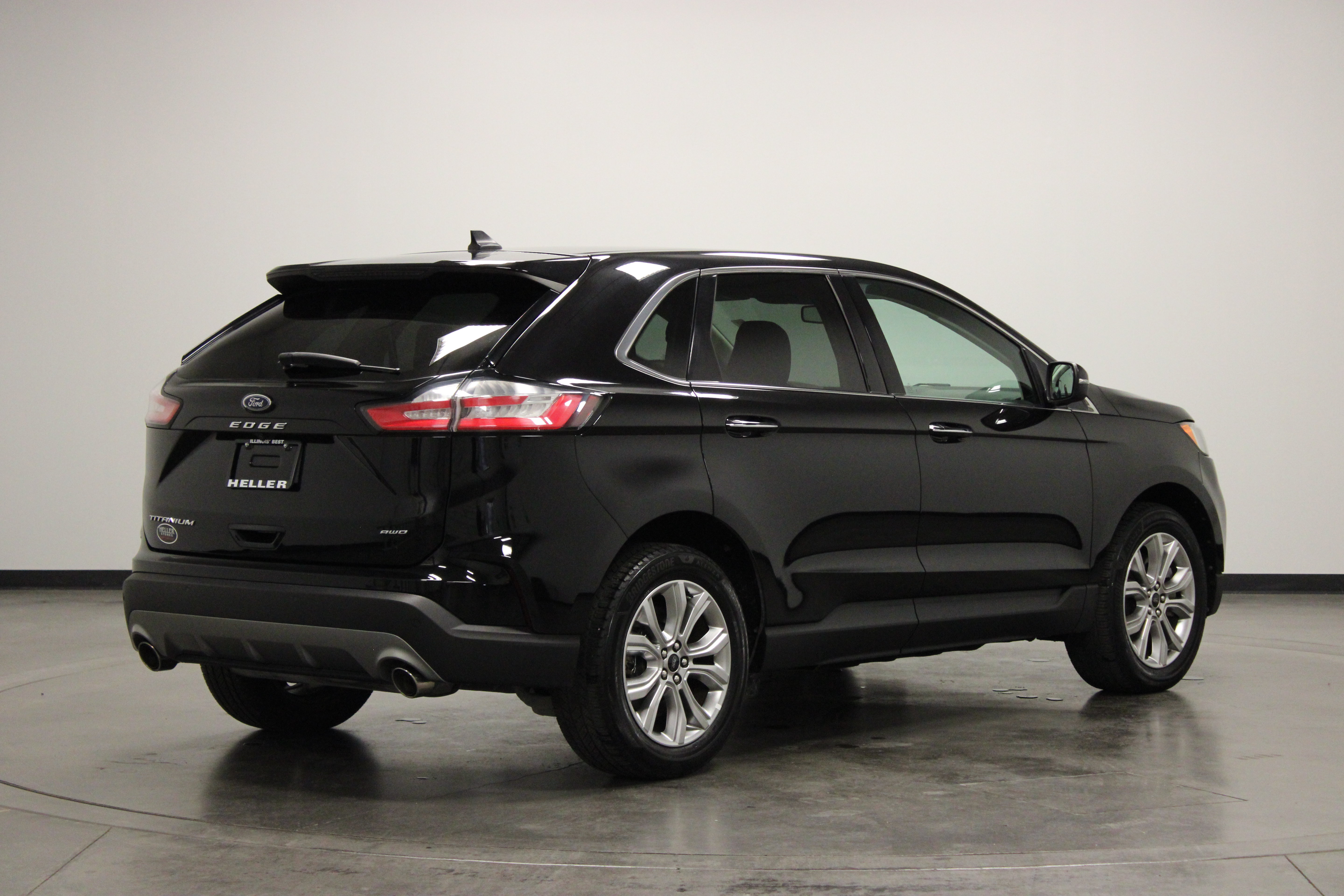Used 2024 Ford Edge Titanium AWD/4WD image 8