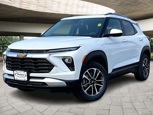 New 2026 Chevrolet TrailBlazer LT w/ Convenience Package image 1