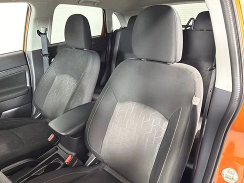 Used 2021 Mitsubishi Outlander Sport LE FWD image 13
