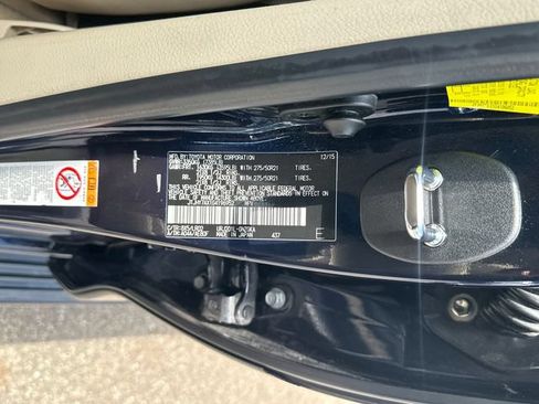 Used 2016 Lexus LX 570 4WD w/ Luxury Package image 30