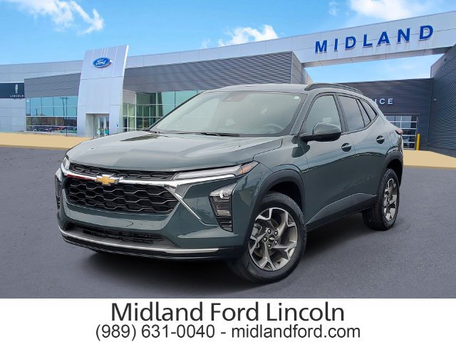 Used 2025 Chevrolet Trax LT FWD 360° Tour