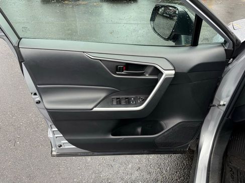 Used 2023 Toyota RAV4 LE image 14