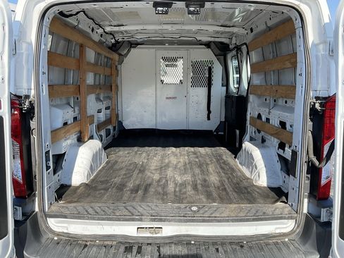 Used 2015 Ford Transit 250 130 Low Roof w/ Exterior Upgrade Package image 18